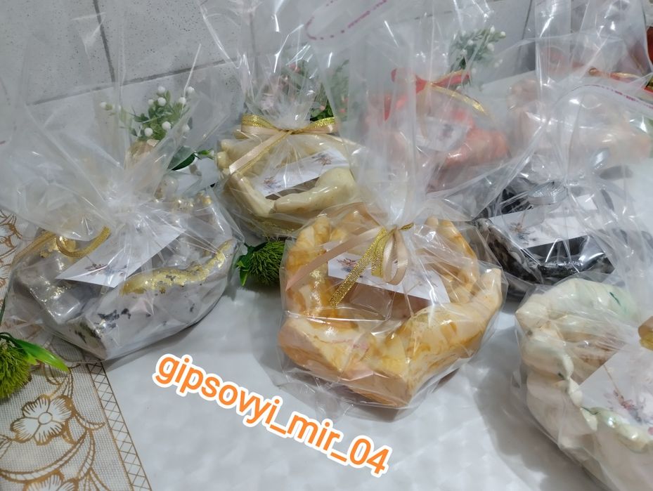 Декоративные кашпо и вазы