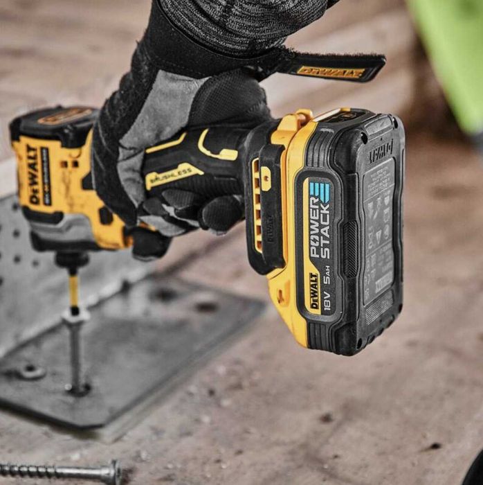 Винтоверт DeWalt PowerStack DCF850E1T-QW АКБ и ЗУ в комплекте