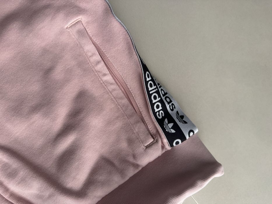 pantaloni de trening Adidas pt femei