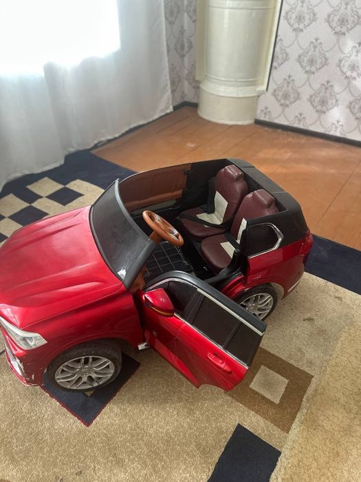 Детский электрическая машина с пультом управления