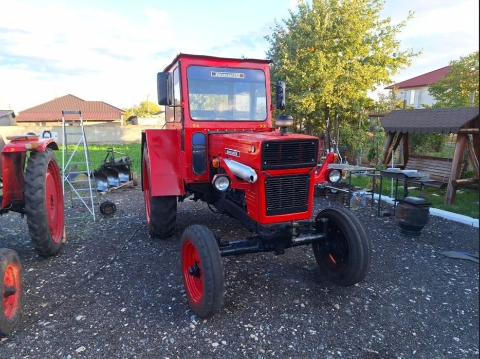 Vând Tractor U650