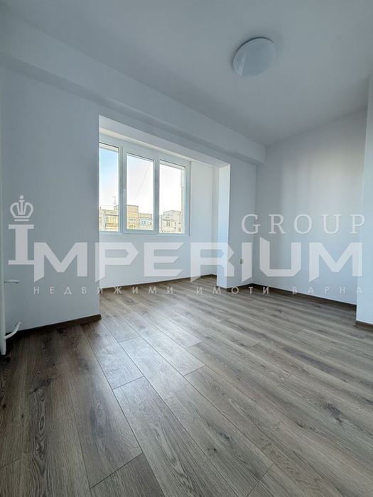 В продажба * Тристаен апартамент *  Изцяло юг * кв. Младост