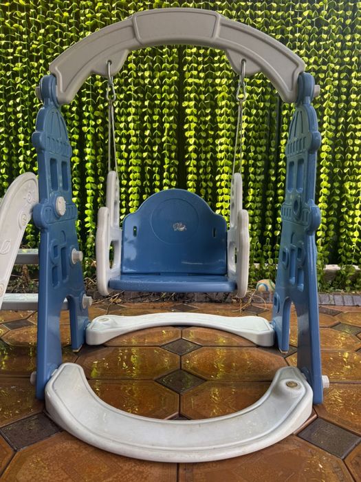 Детская горка с качелей