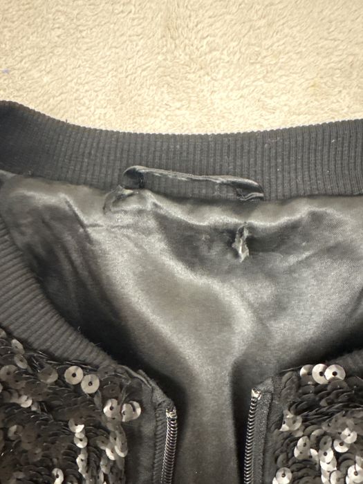 Графитено яке с пайети