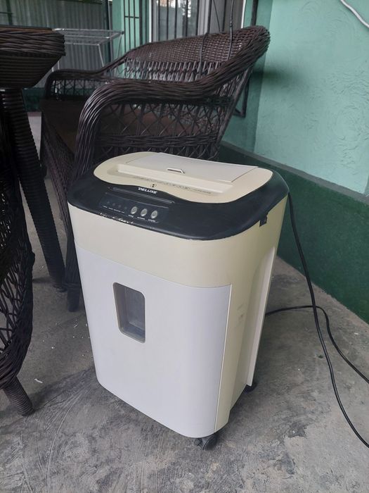 Измельчитель бумаги Deluxe DLOS-60AW