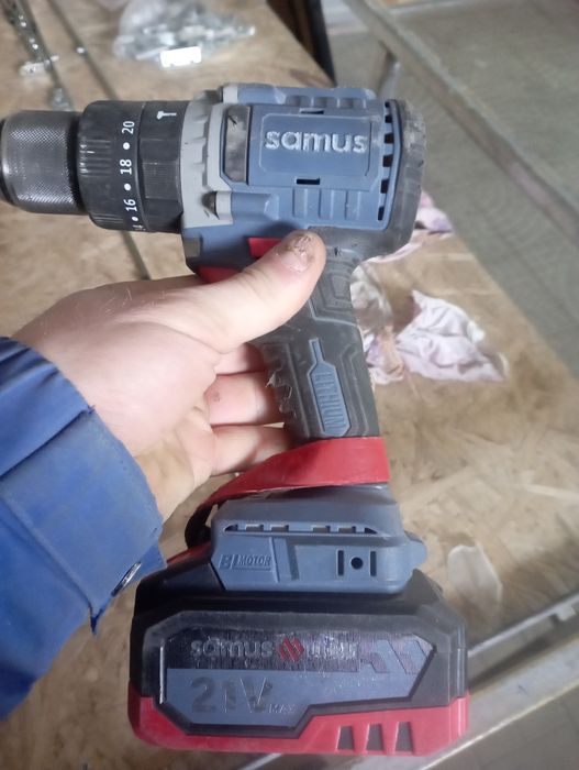 Продам шуруповерт