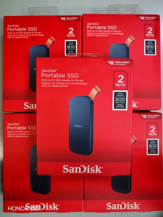 Sandisk portable ssd 2tb + sumka