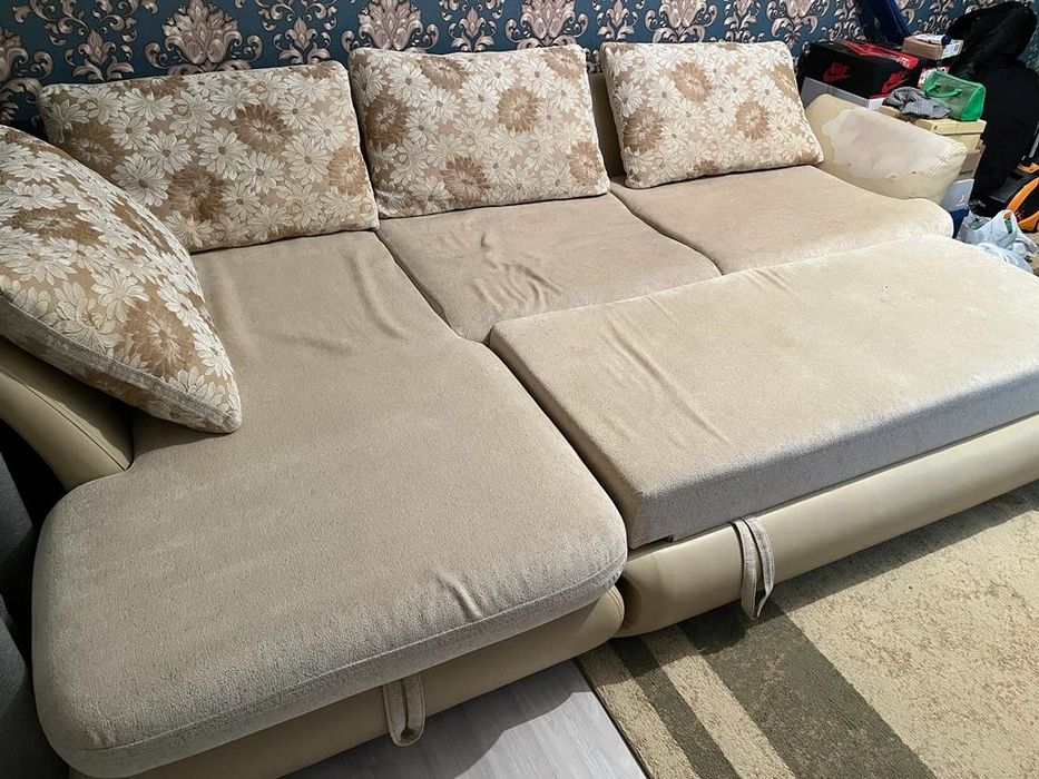 Продам диван в хорошем состоянии