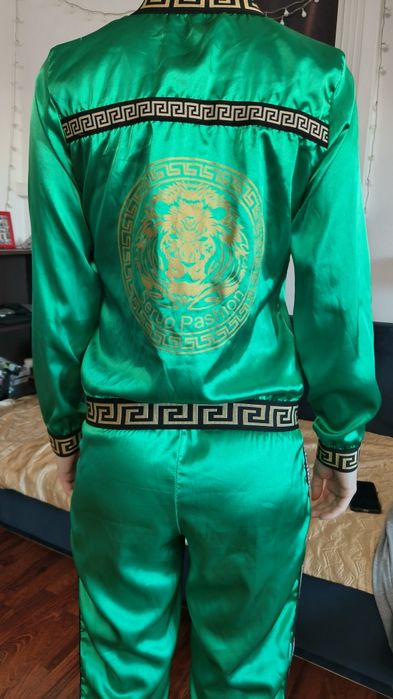 Compleu din trending, jerseu, hanorac, pantaloni + CADOU