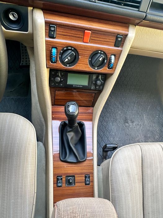 Мерседес Бенс W124 M111