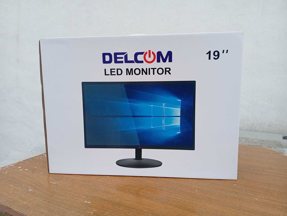 Monitor DELCOM 19 sotiladi