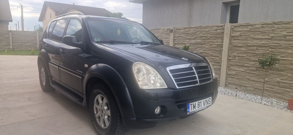 Vand Rexton fără schimburi sau variante