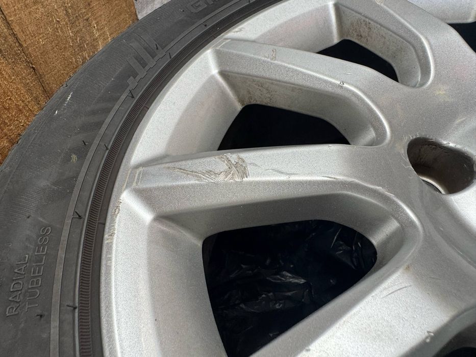 Джанти с гуми 205 55 16 Opel