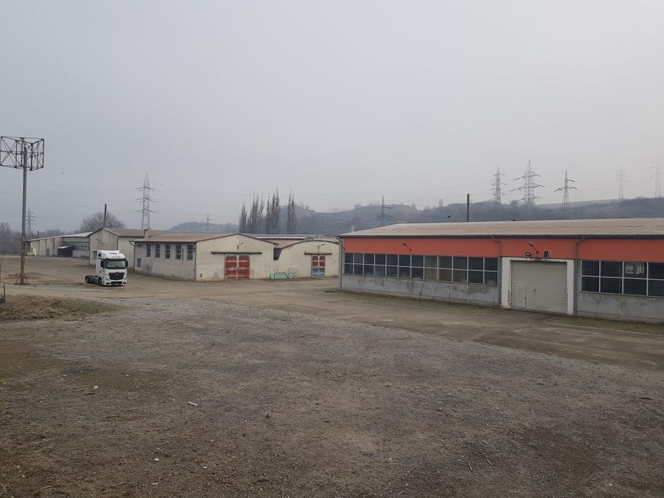 Hale industriale închiriere.