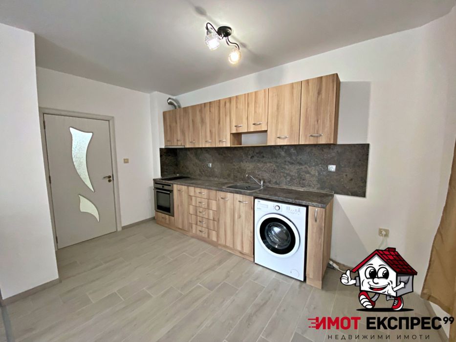 Дава се под наем Тристаен апартамент в Асеновград - 90 кв.м за 306 € - Снимка #4