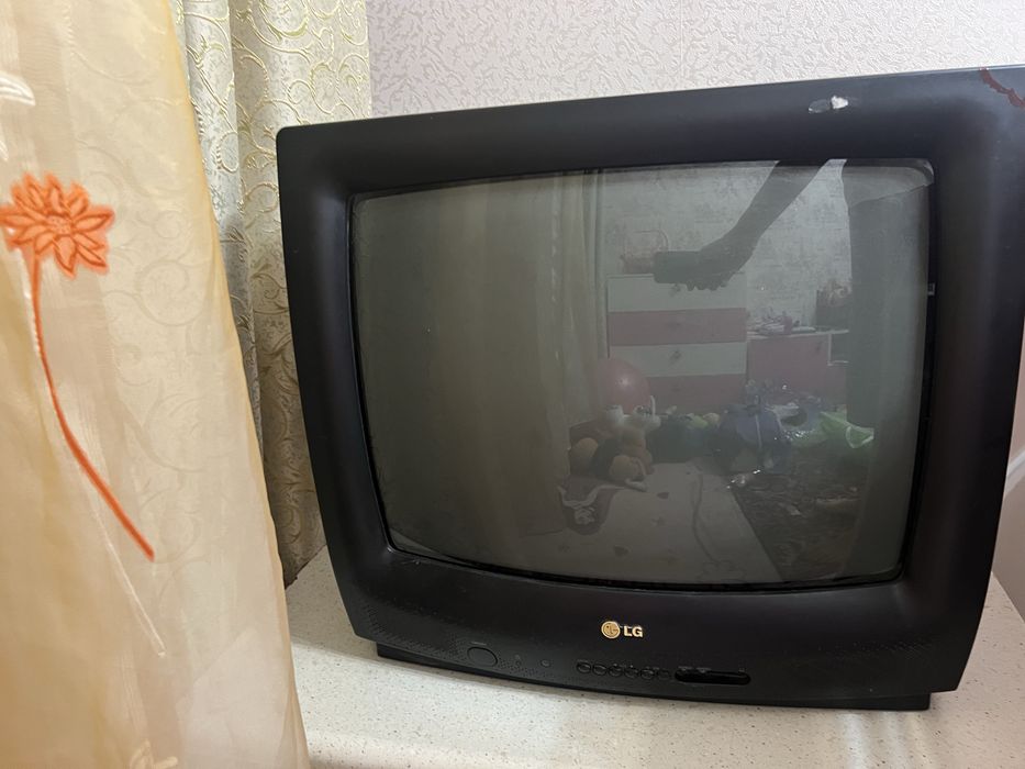 Продам телевизор