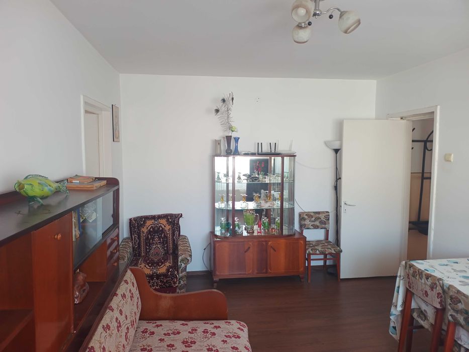 Apartament cu 3 camere