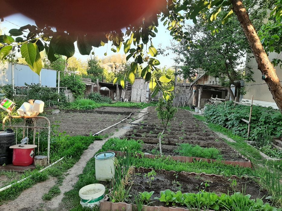 Продажа,  земля 4/7 соток вместе с домом.