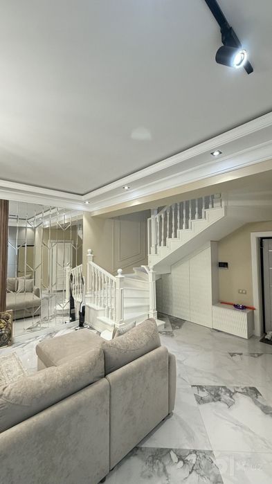Квартира - дуплекс, 98 м². Сергели, Сугдиёна (напротив Сергели 8)