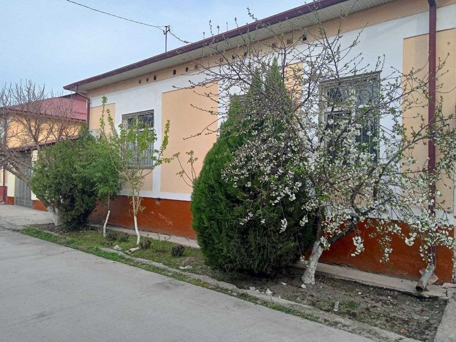 Andijonda viloyatida  Hovli