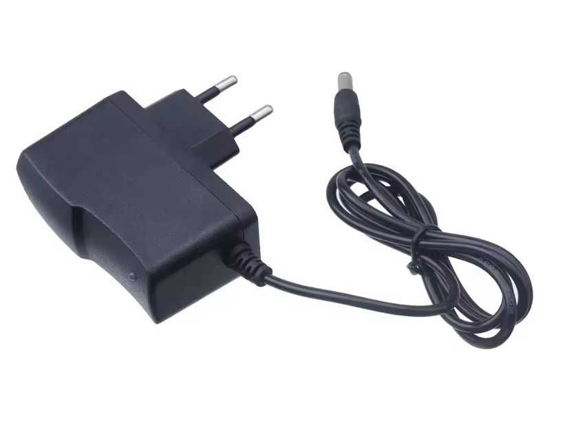 Incarcator priza 220V, acumulator navomodel/ barcuta pescuit