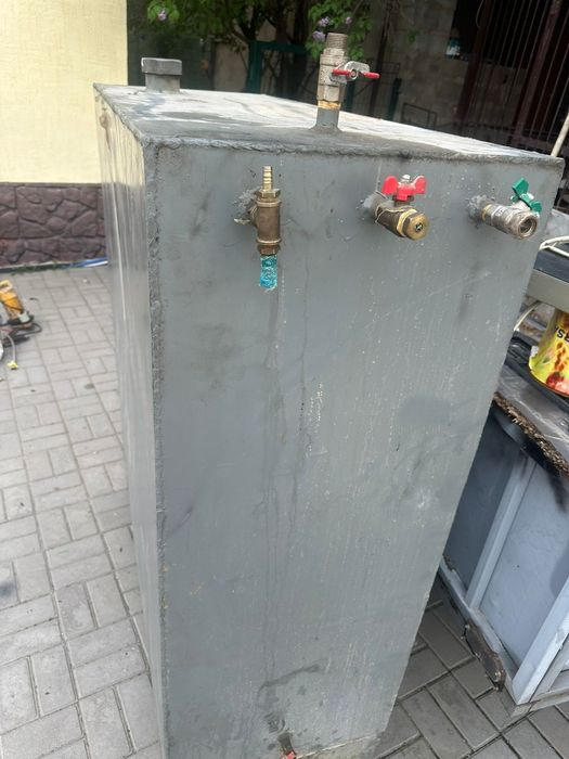 Продам бак металлический под дизель,
