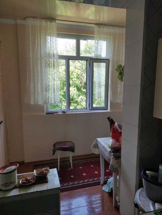 Срочно! 5-комнатная квартира 100м², Мирзо-Улугбек, рядом Эко базар(МА)