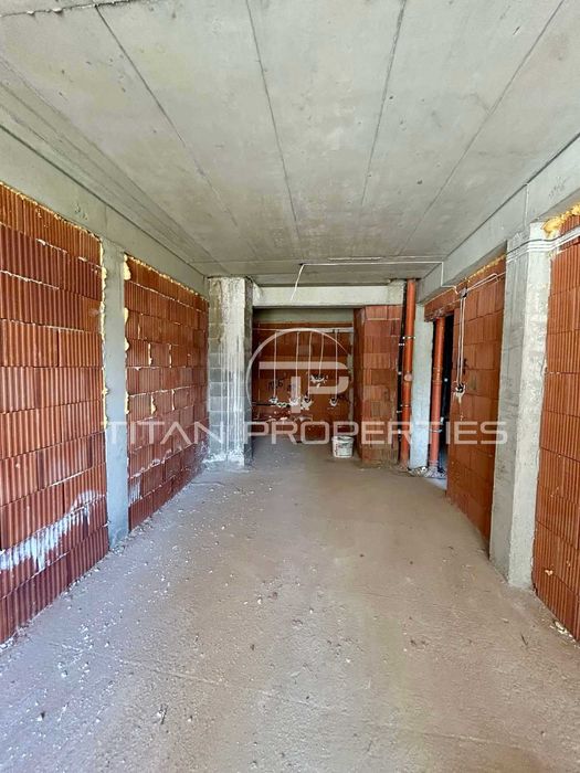 Продава се Двустаен апартамент в Пловдив, Остромила - 60 кв.м за 1307 €/кв.м - Снимка #1