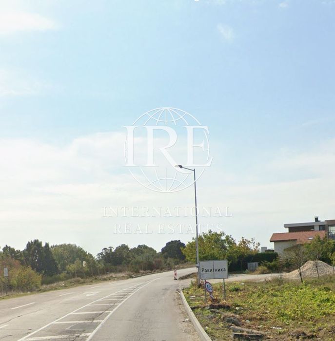 Парцел в Варна-м-т Ракитника площ 2866кв .м  цена 286000