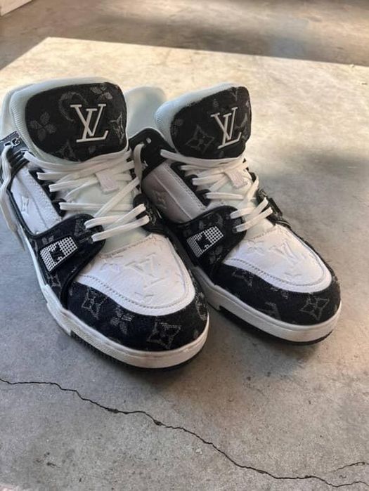 Vând lv trainer albi noi nou îți