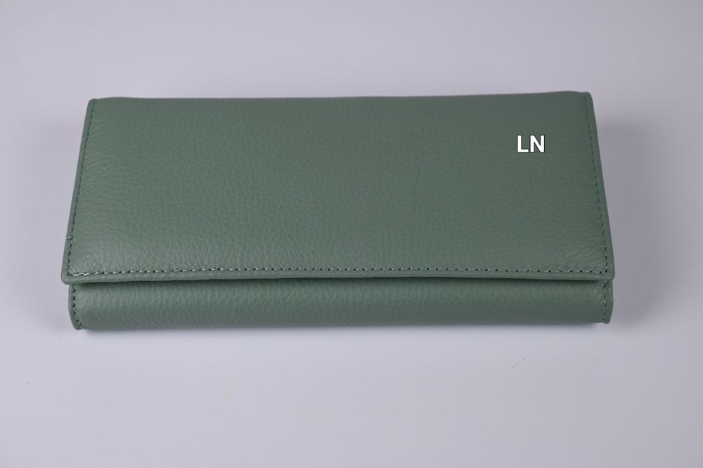 Дамско портмоне от естествена кожа