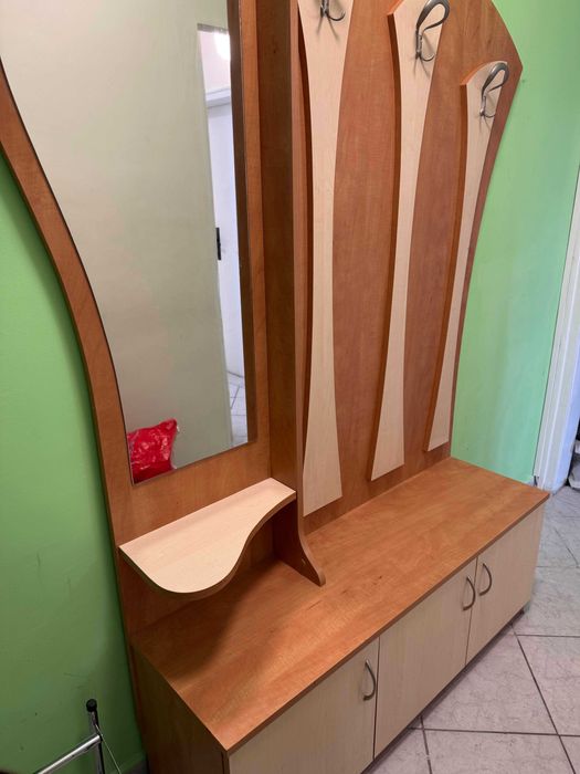 Портманто и салонен бюфет