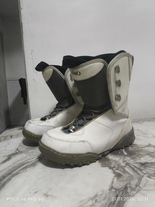 Ботинка для сноуборд