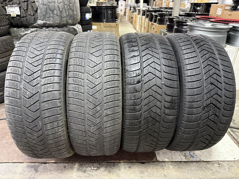 255/45 R20 + 235/50 R20 PIRELLI WINTER anvelope iarna SKODA ENYAQ