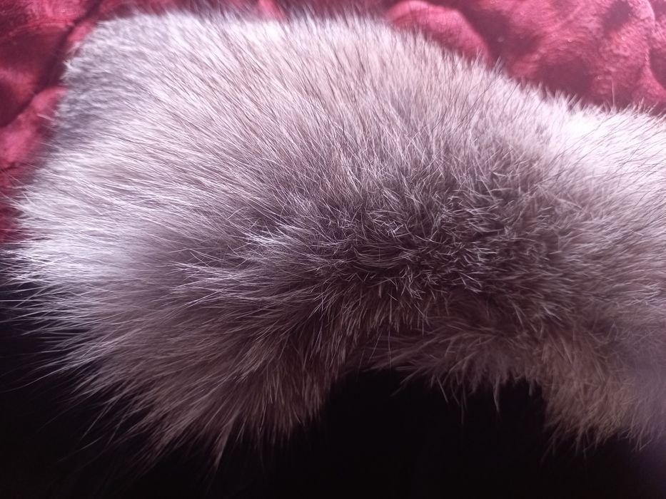 Ново палто от агнешка кожа и яка от сребърна лисица