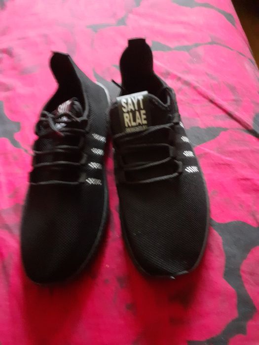 Adidasi  adolescenti