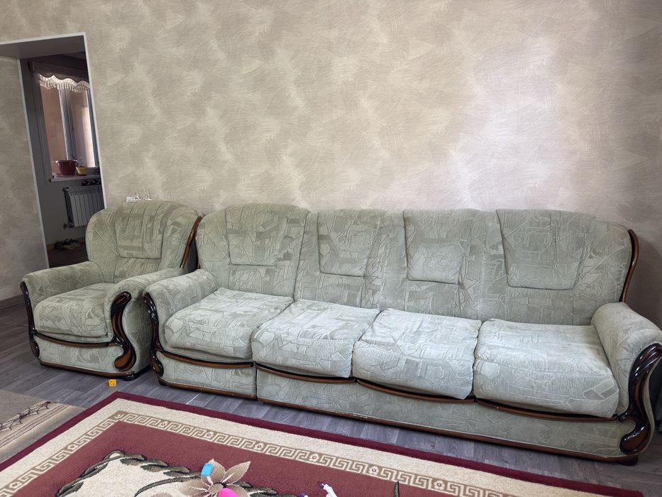 Диван белорусский  в хорошем состояний