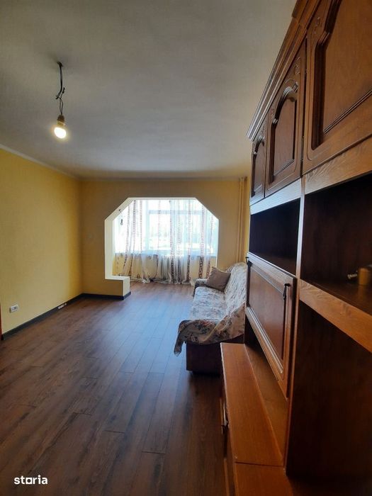2 camere circular Brazda (Piata Baba Novac)