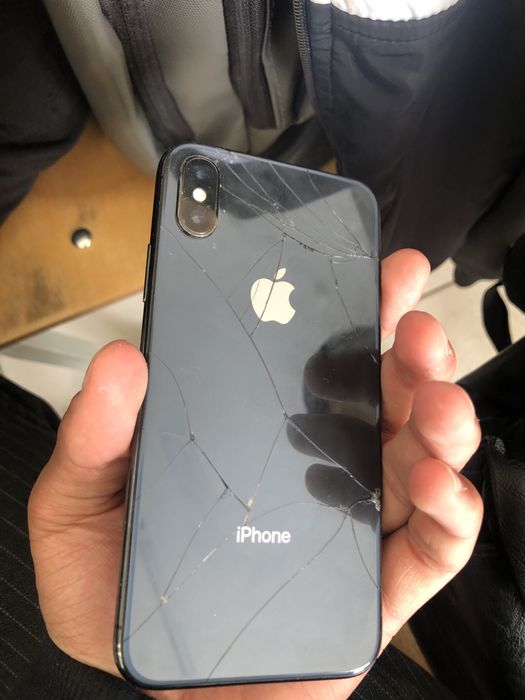 Iphone X aybi krishka singan va ekran almashgan