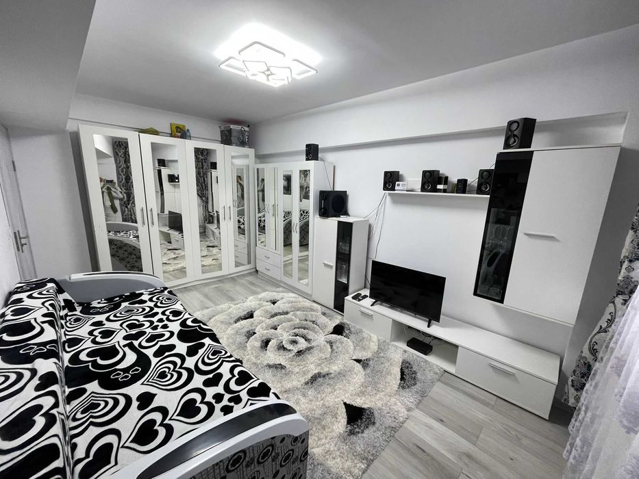 Vand apartament complet mobilat si utilat