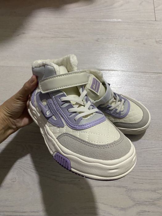 Кроссовки утепленные