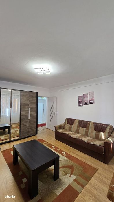 Apartament drăguț de închiriat