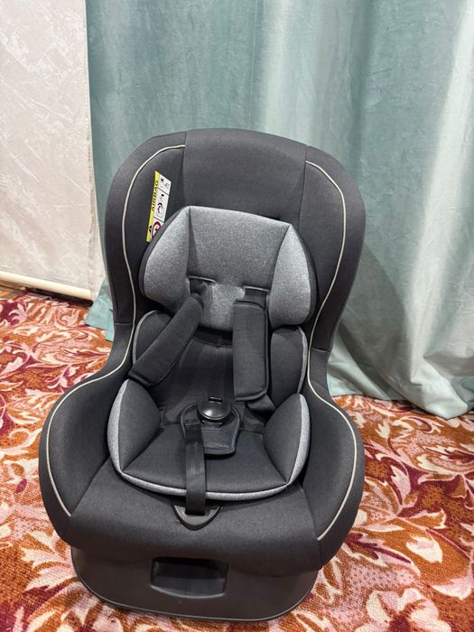 Продам автокресла 2 штуки