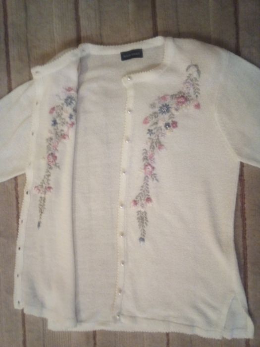 Продам женскую кофту 52-54 размер