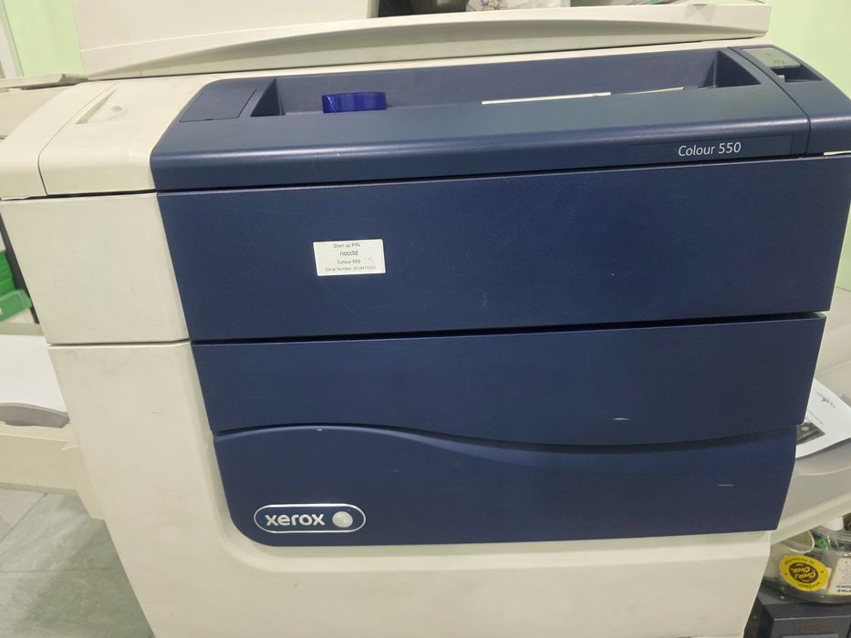 Продам лазерный  принтер Xerox 550