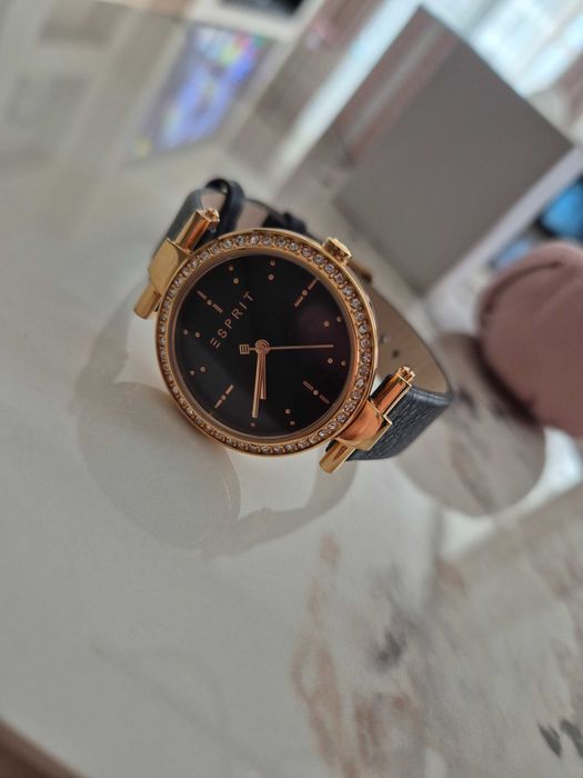 Чисто нов дамски часовник Esprit (за смяна на батерия)