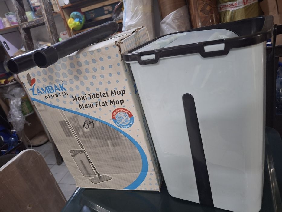 Galeata cu Mop plat, Galeata de 12 l cu 2 Compartimente