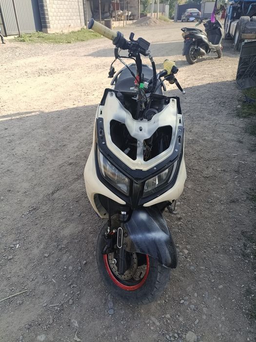 Продается М8 LI YA