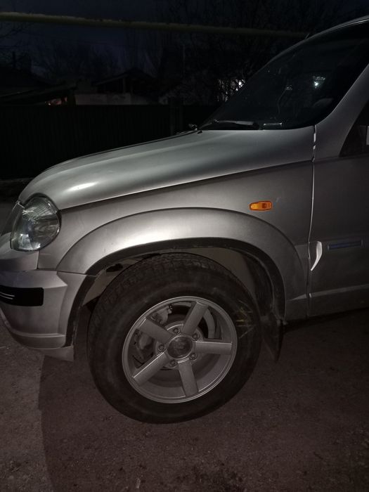 Шевроле нива 2010