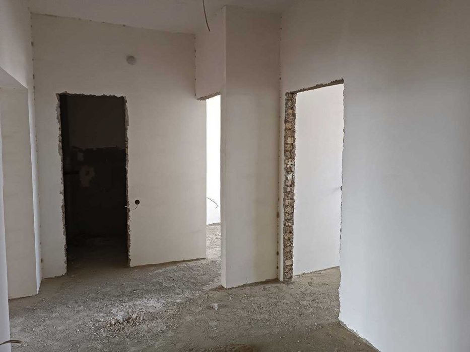 Ko`p qavatli uydagi xonadon